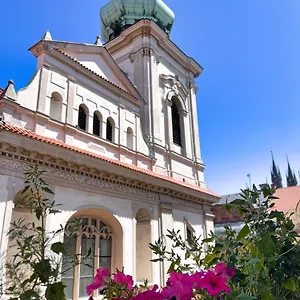 Old Town & Parking Assistance Homestay Prague
